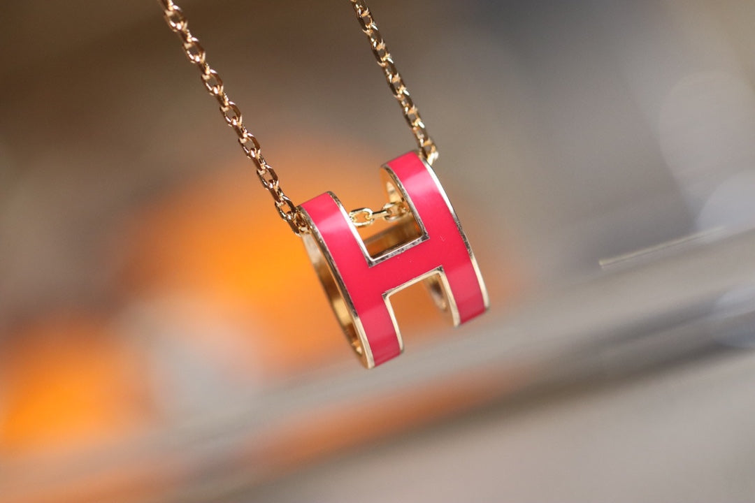 ¡®Aura Jewels¡¯POP H PEDANT PINK GOLD