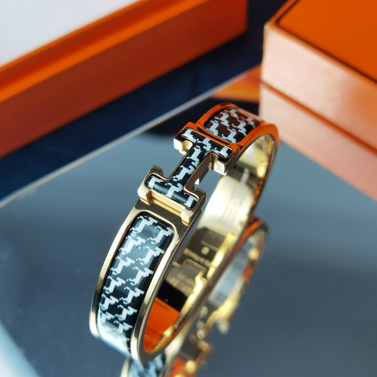 ¡®Aura Jewels¡¯H HORSE BRACELET 12MM