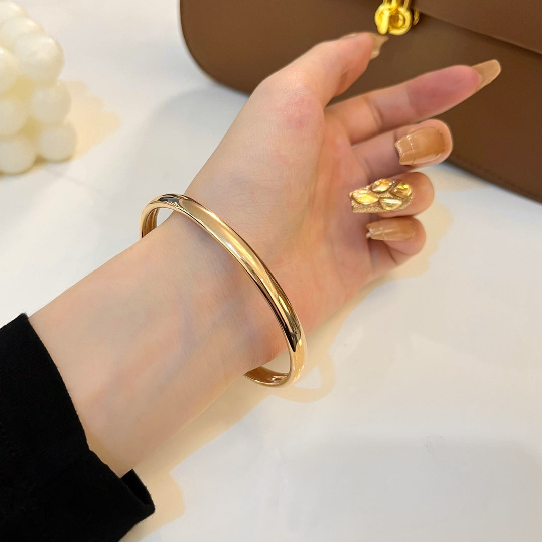 ¡®Aura Jewels¡¯PANTHERE GOLD OPEN BRACELET