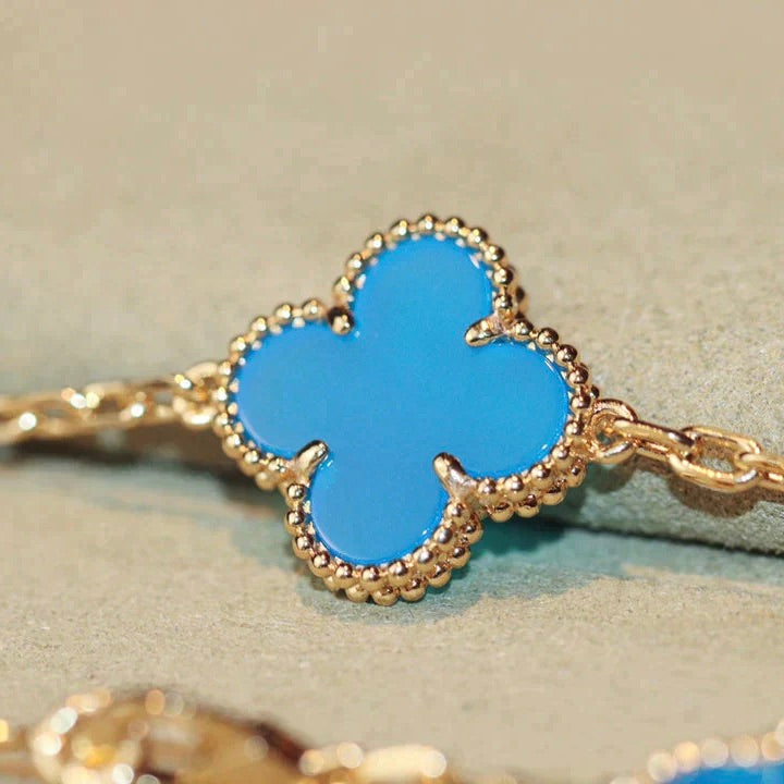 ¡®Aura Jewels¡¯CLOVER 20 MOTIFS TURQUOISE GOLD