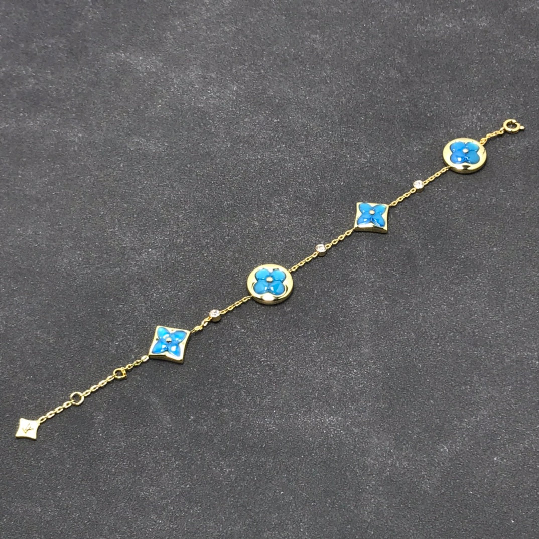 ¡®Aura Jewels¡¯STAR AND SUN TURQUOISE 4 MOTIFS 3 DIAMONDS
