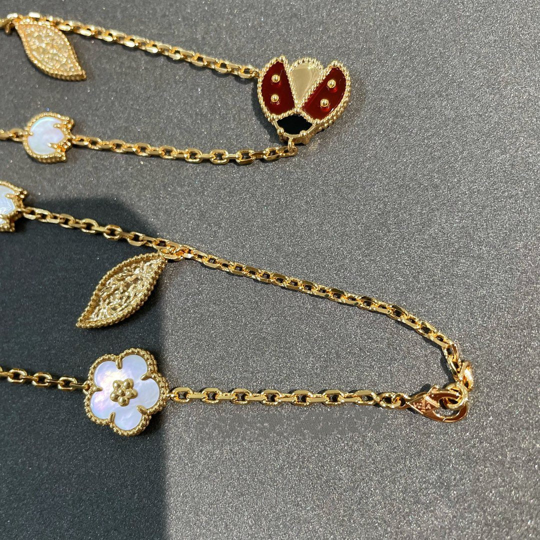 ¡®Aura Jewels¡¯LUCKY SPRING 15 MOTIFS GOLD NECKLACE