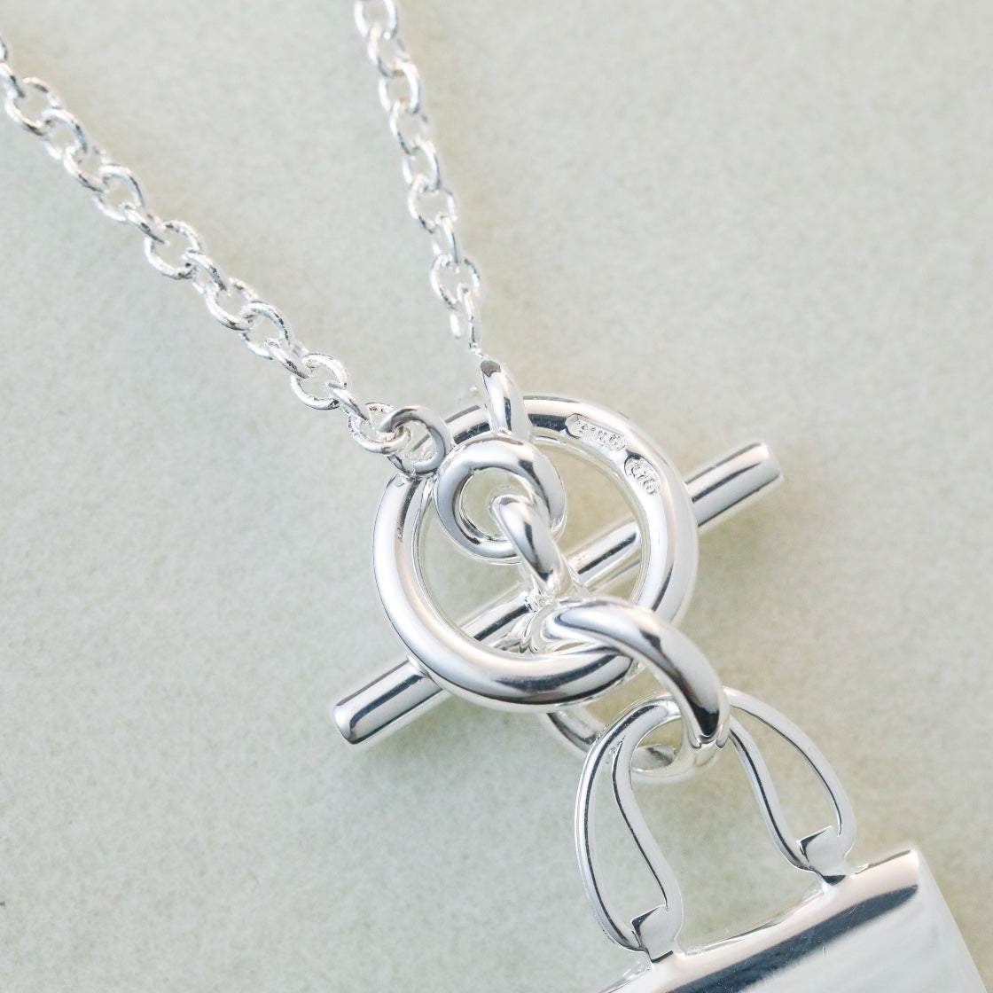 ¡®Aura Jewels¡¯POP H PEDANT SILVER NECKLACE