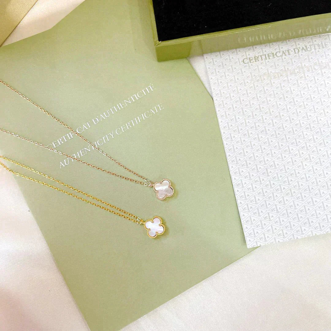 ¡®Aura Jewels¡¯CLOVER MINI 9.5MM WHITE MOTHER-OF-PEARL NECKLACE