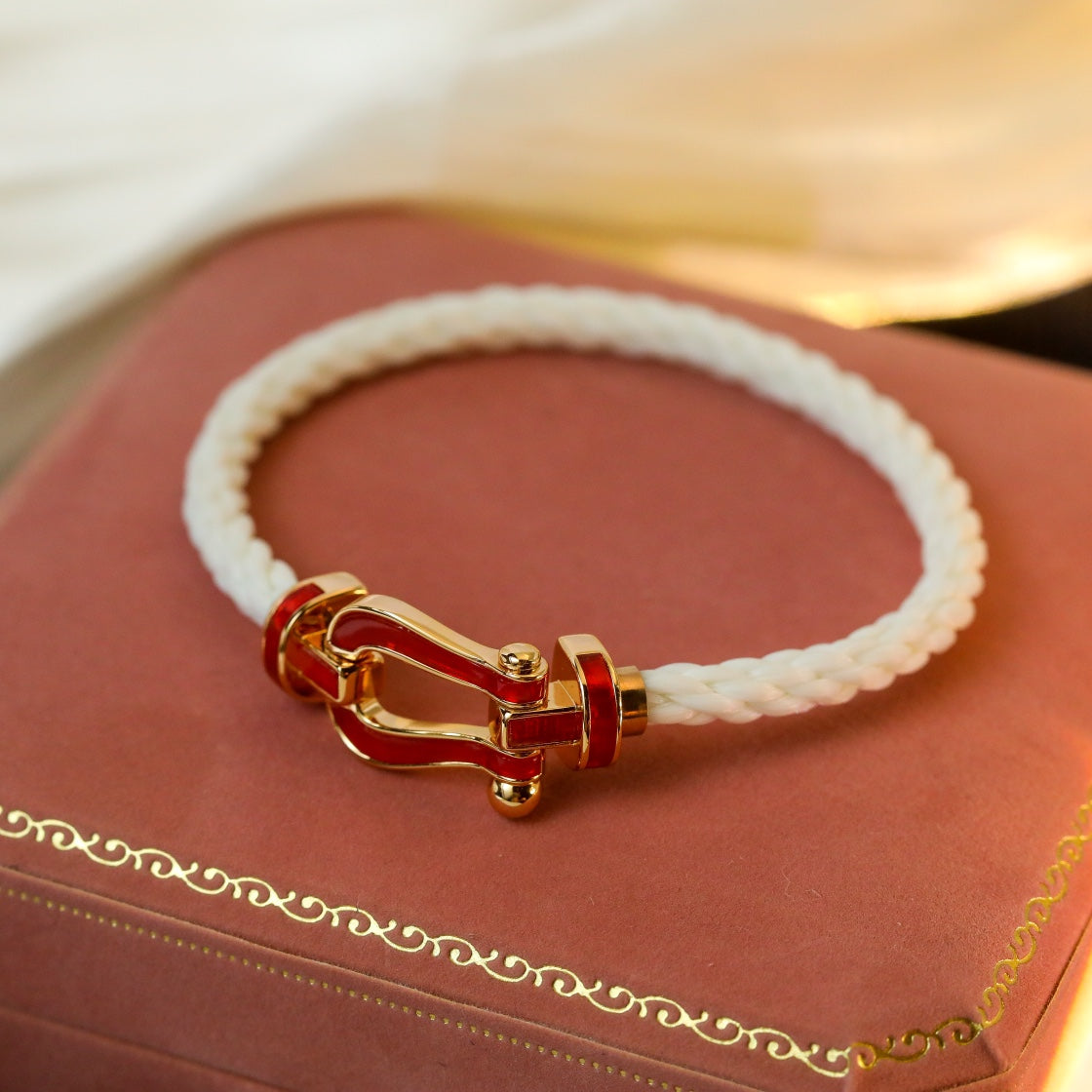 ¡®Aura Jewels¡¯FORCE 10 WHITE TEXTILE DIAMOND PAVED