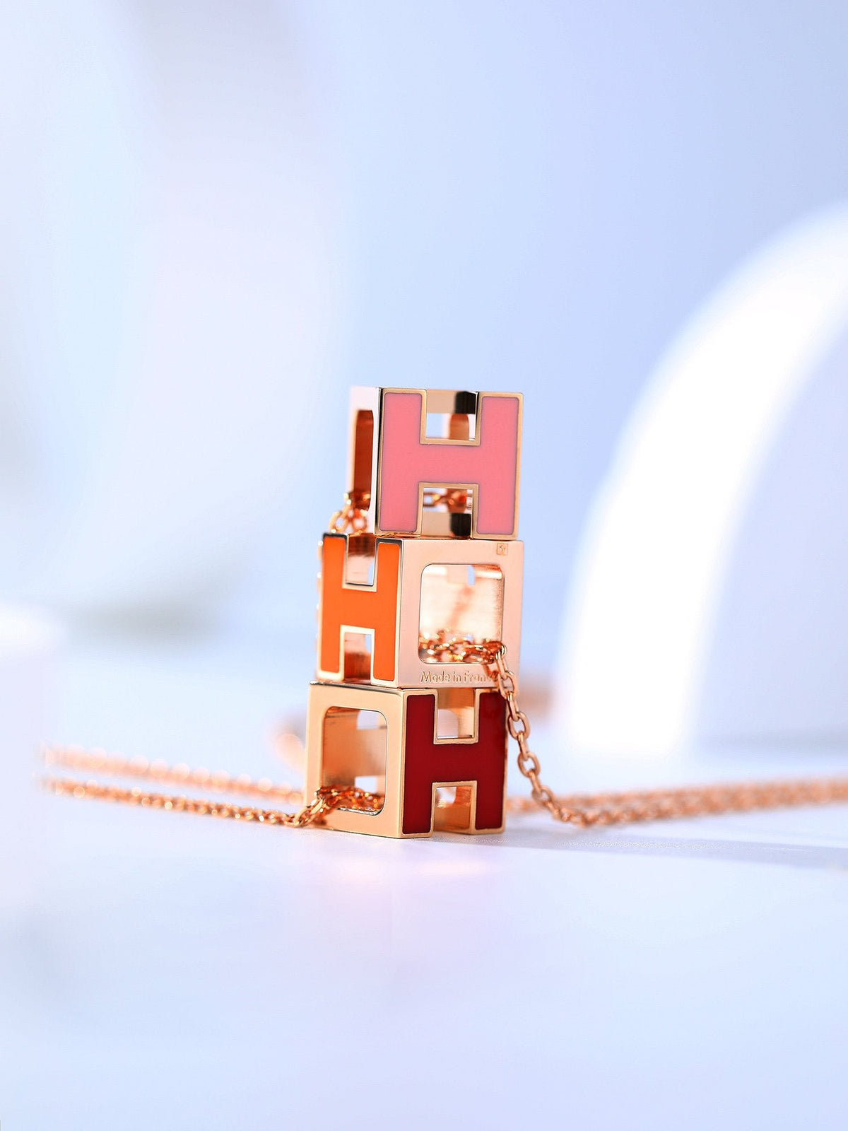 ¡®Aura Jewels¡¯H CAGE PINK GOLD NECKLACE