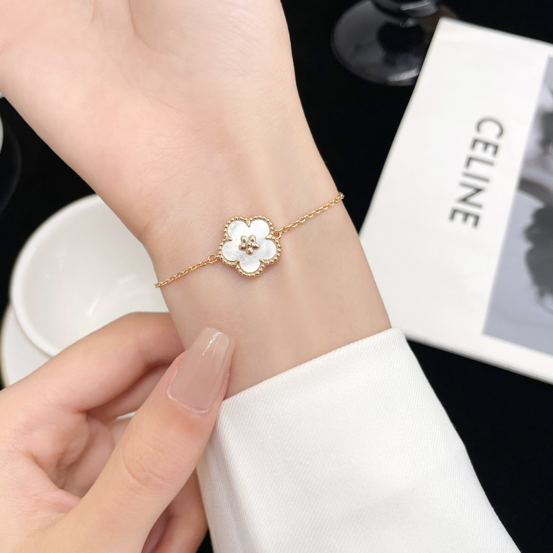 ¡®Aura Jewels¡¯LUCKY SPRING ROSE GOLD MOP BRACELET