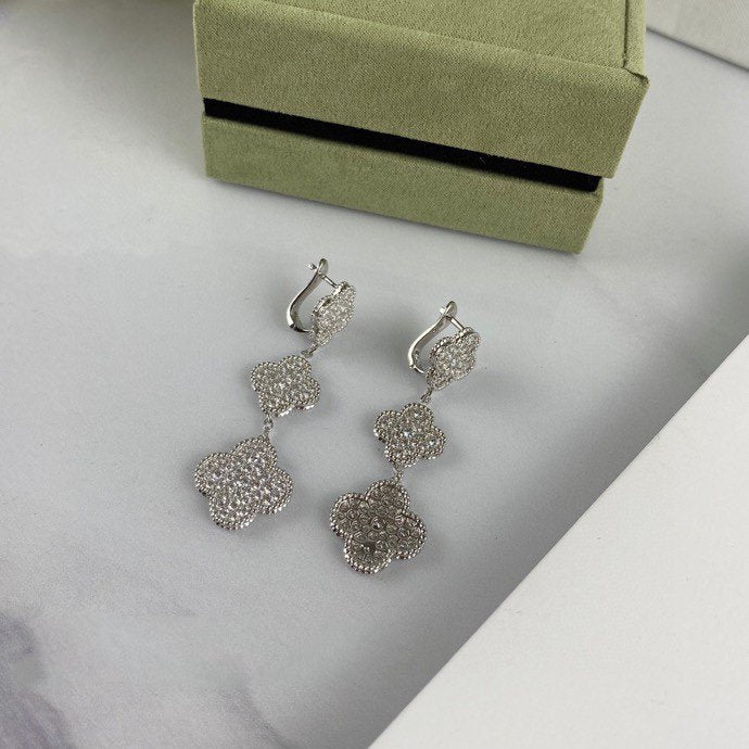 ¡®Aura Jewels¡¯CLOVER 3 MOTIF DIAMOND SILVER DROP EARRINGS
