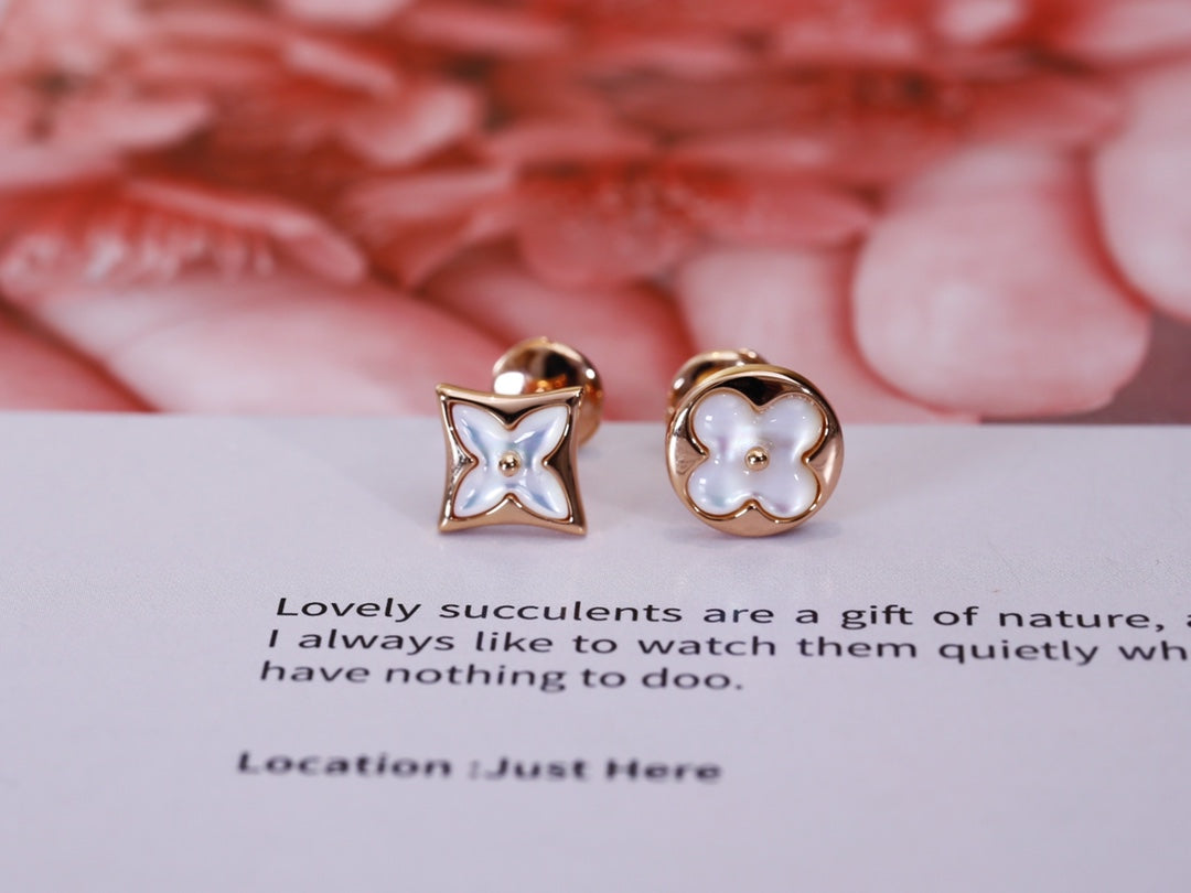 ¡®Aura Jewels¡¯STAR AND SUN PINK GOLD MOP STUD EARRINGS
