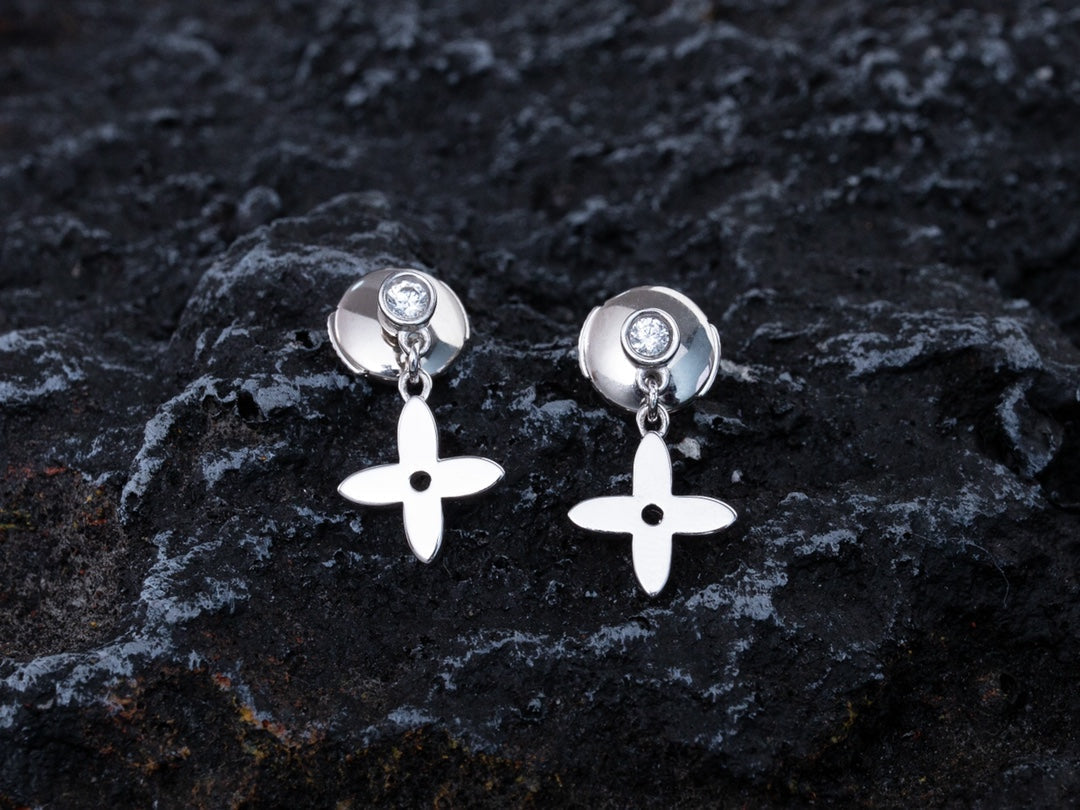 ¡®Aura Jewels¡¯VIDYLLE SILVER DIAMOND MINI DROP EARRINGS