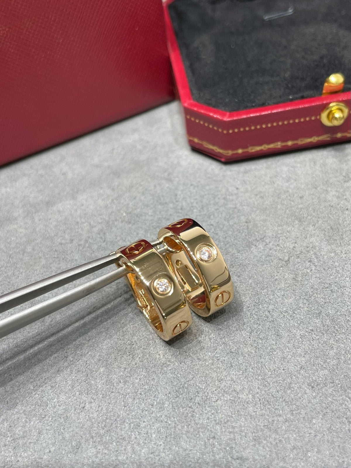 ¡®Aura Jewels¡¯LOVE 5.5MM 1 DIAMOND EARRINGS