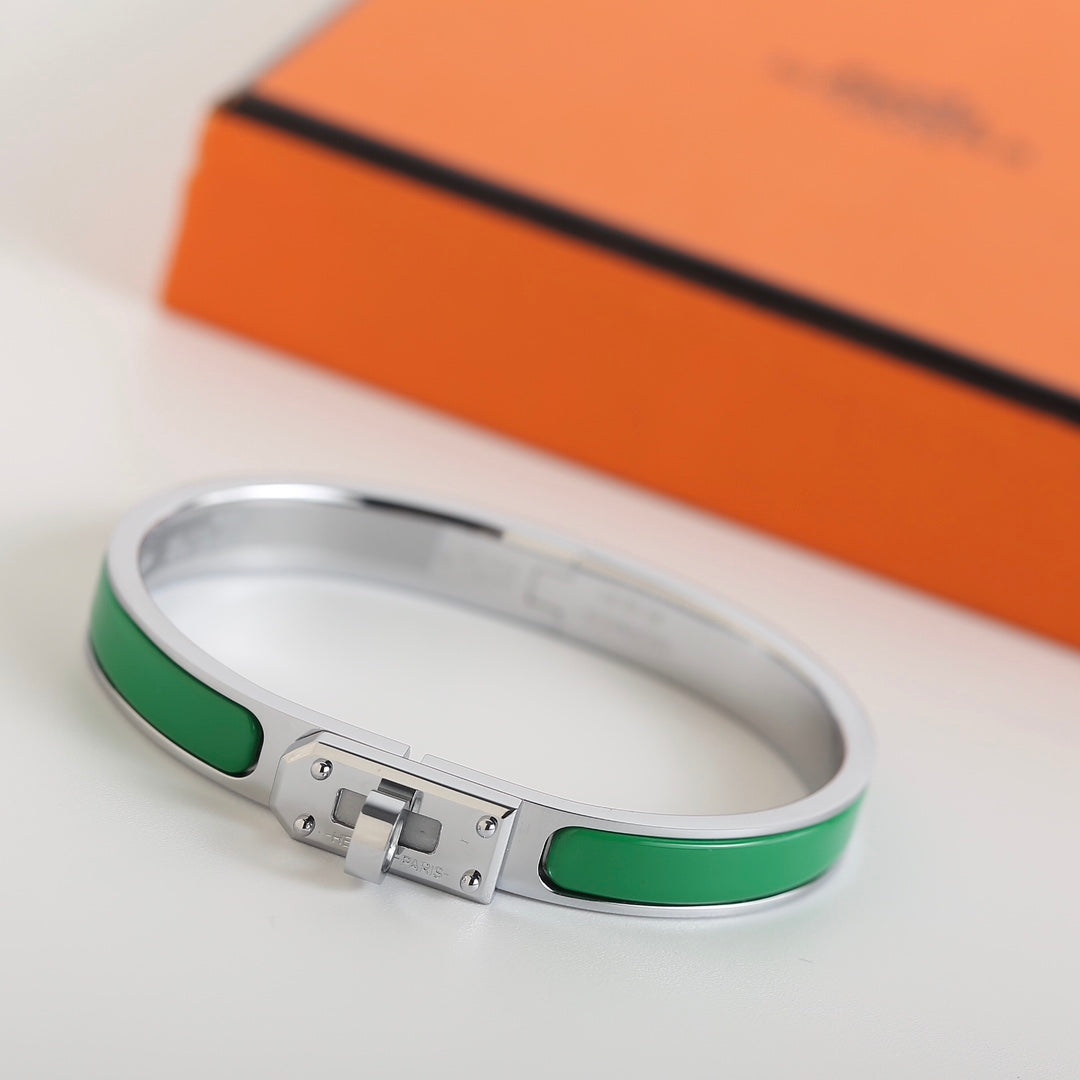¡®Aura Jewels¡¯HM KELLY GREEN BRACELET