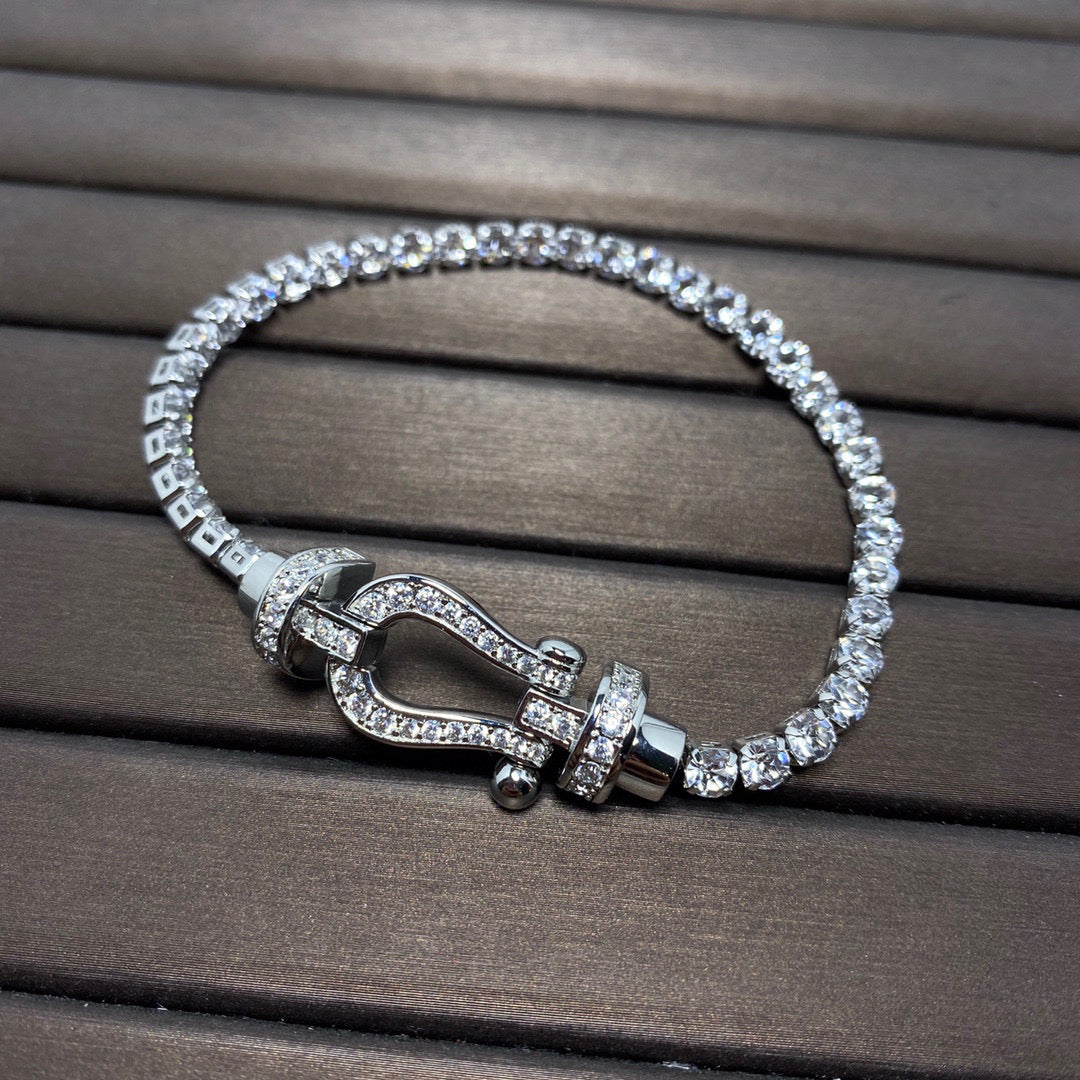 ¡®Aura Jewels¡¯FORCE HORSESHOE DIAMOND TENNIS BRACELET