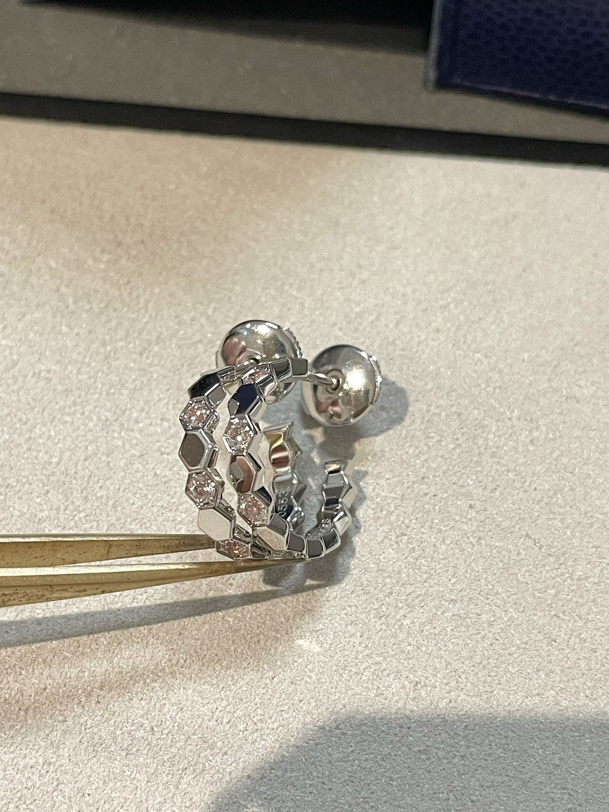 ¡®Aura Jewels¡¯BEE LOVE Earrings Silver
