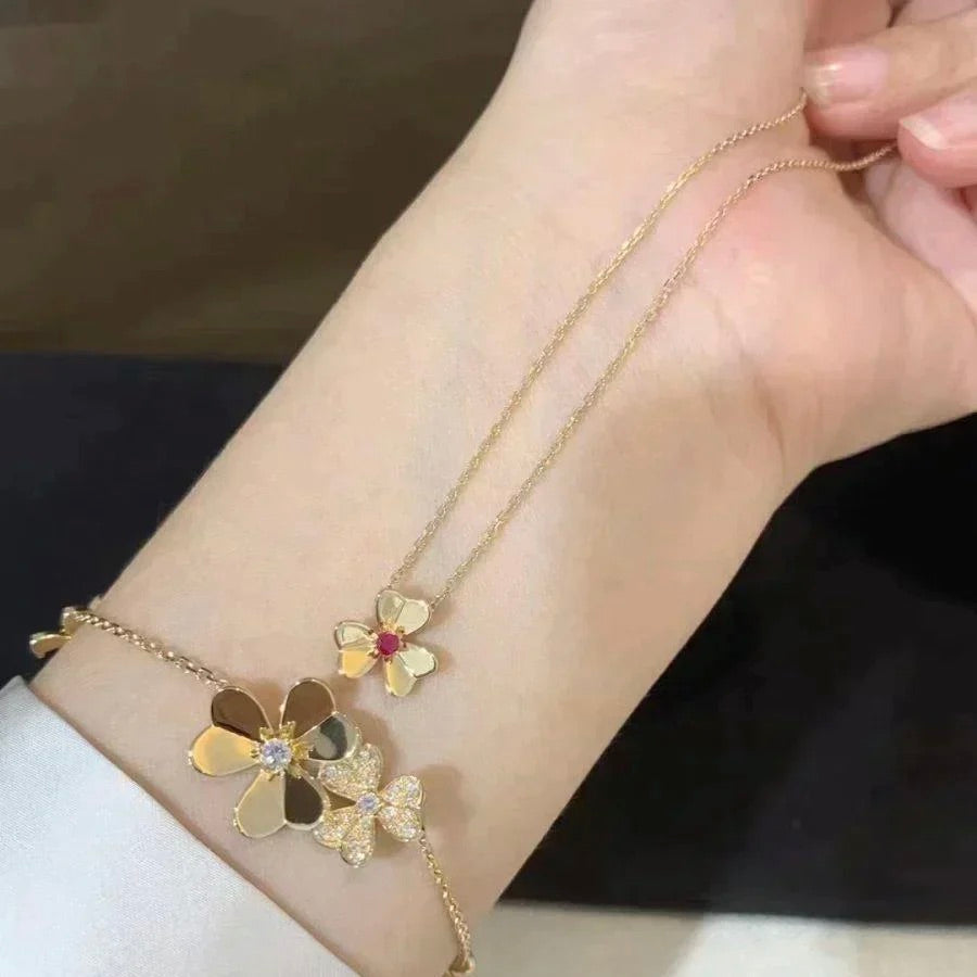 ¡®Aura Jewels¡¯FRIVOLE GOLD FLOWER NECKLACE