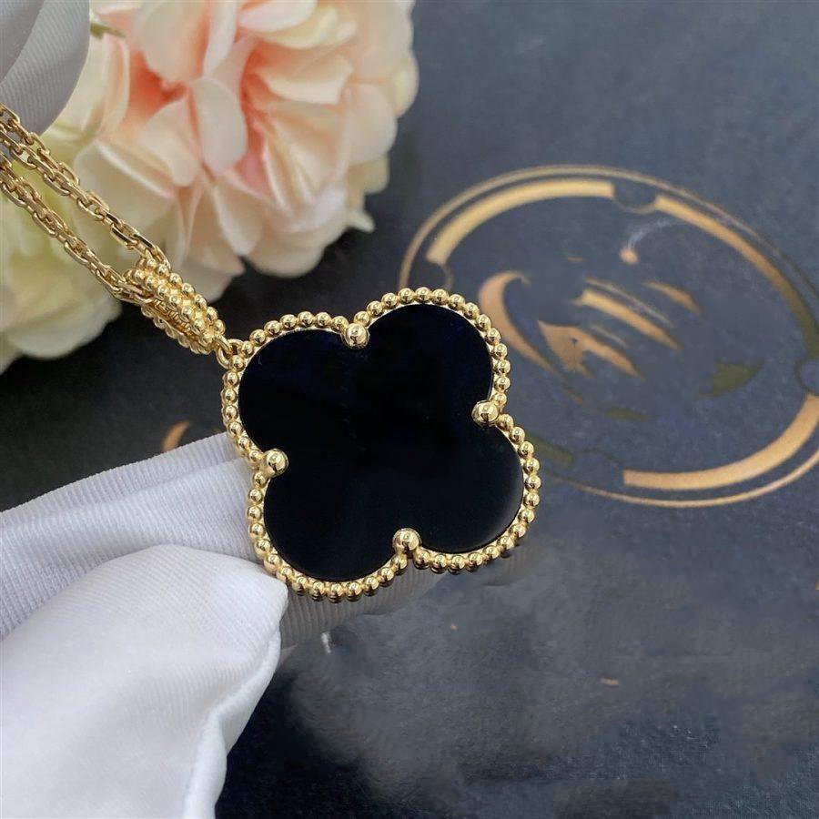 ¡®Aura Jewels¡¯CLOVER 25MM GOLD ONYX BIG CLOVER NECKLACE