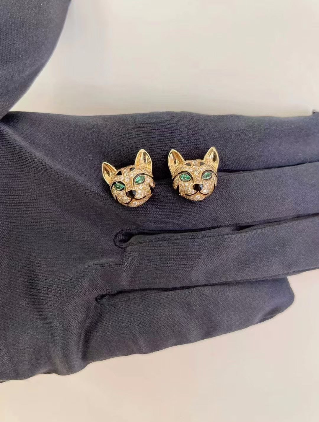 ¡®Aura Jewelry¡¯ Panther Face Stud Earrings