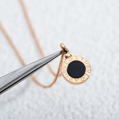 [Aura Jewelry] T  Round Double-Sided Mother-of-Pearl Necklace