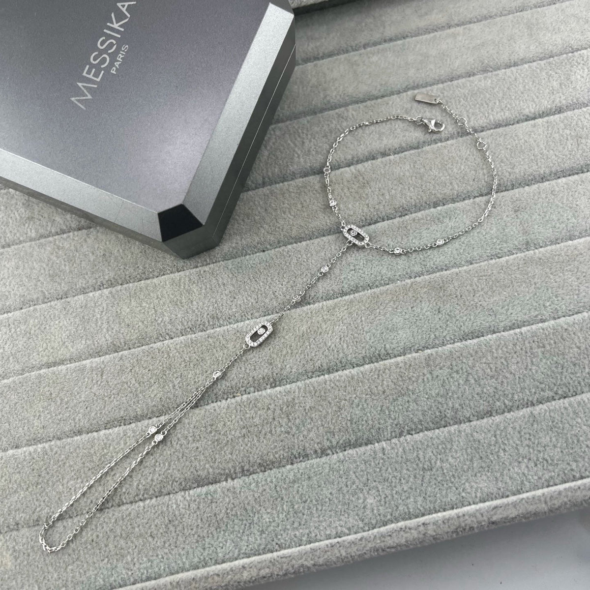 [Aura Jewelry] Flexible Arm Chain Bracelet with Sliding Diamonds