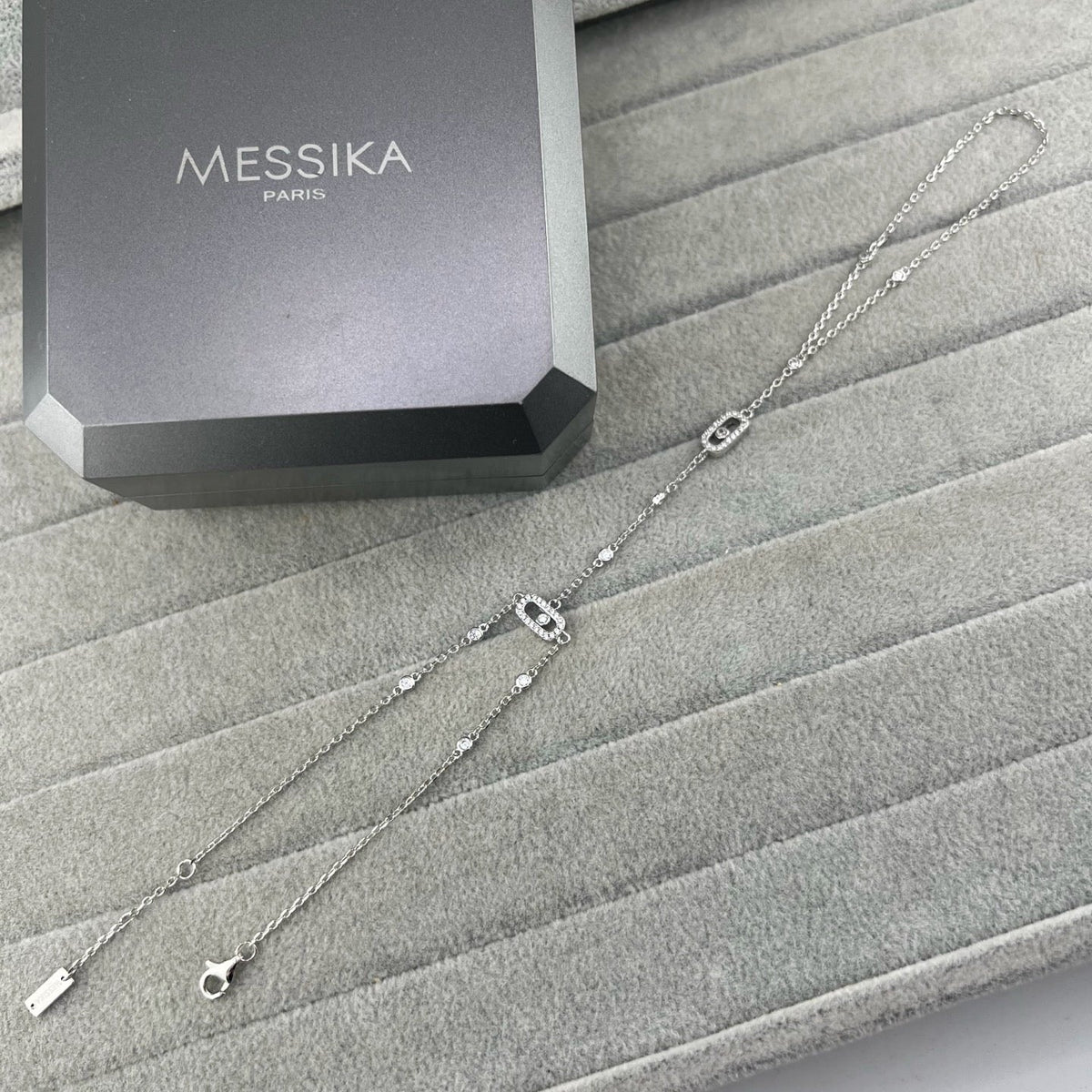 [Aura Jewelry] Flexible Arm Chain Bracelet with Sliding Diamonds