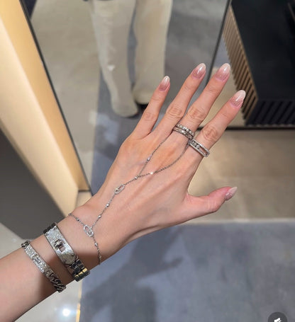 [Aura Jewelry] Flexible Arm Chain Bracelet with Sliding Diamonds