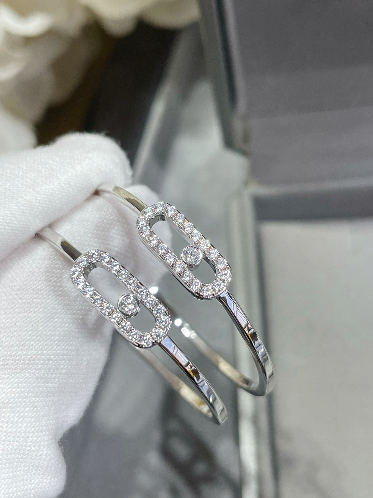 [Aura Jewelry]Move Sliding‑Diamond Hoop Earrings