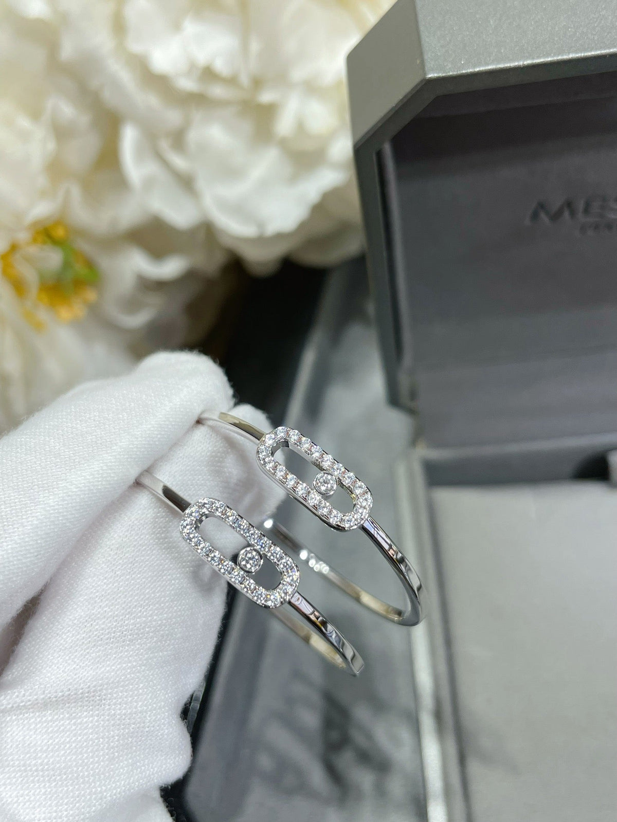 [Aura Jewelry]Move Sliding‑Diamond Hoop Earrings
