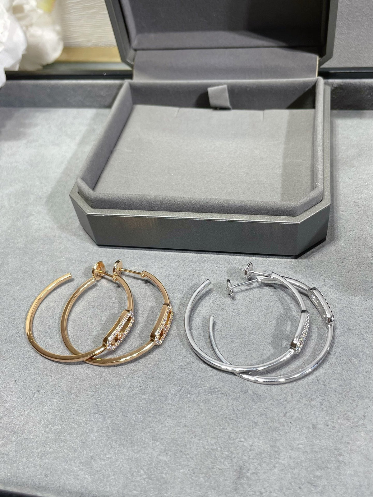 [Aura Jewelry]Move Sliding‑Diamond Hoop Earrings
