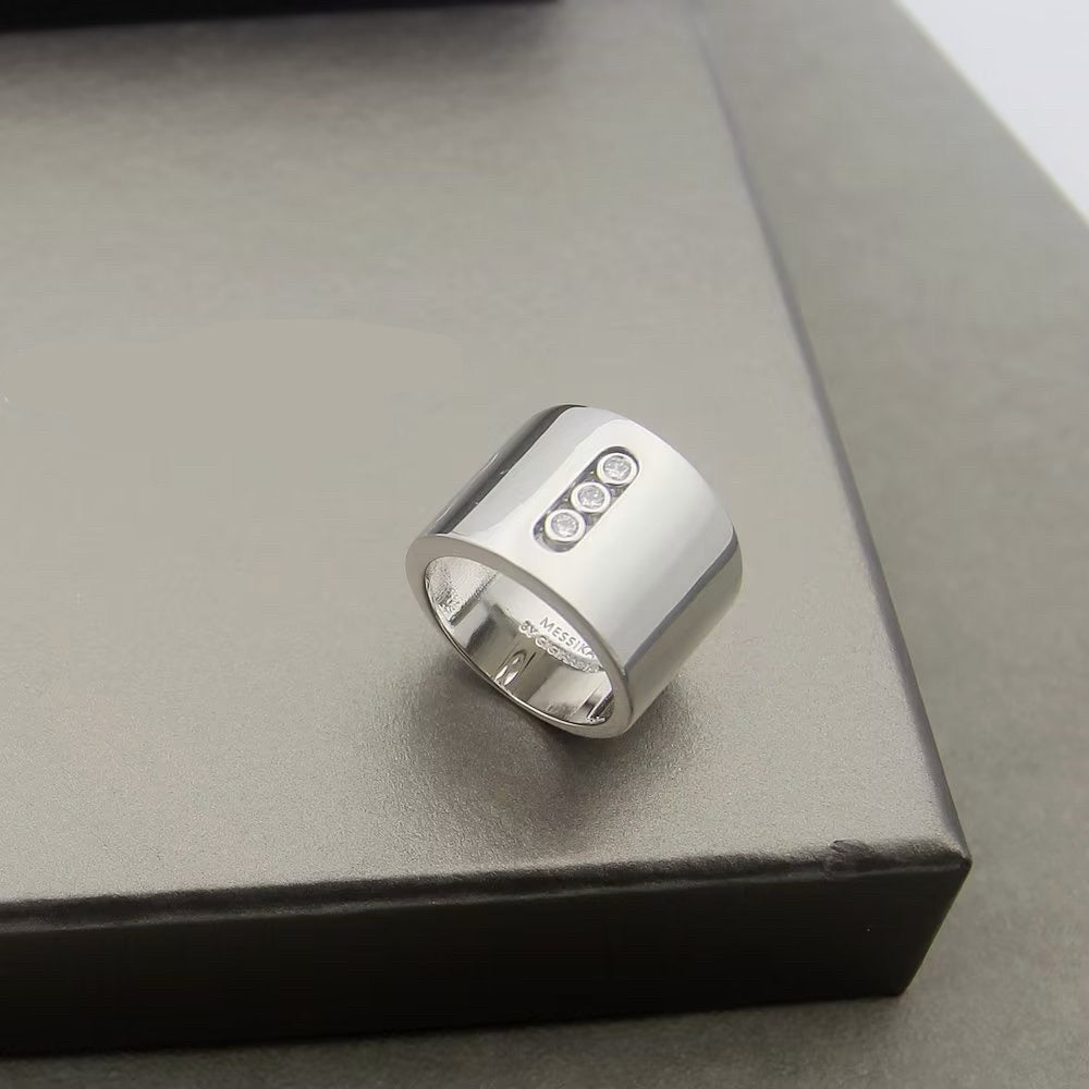 [Aura Jewelry] Move Wide 3 Moving Diamonds Wide Band Ring