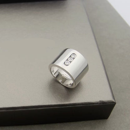 [Aura Jewelry] Move Wide 3 Moving Diamonds Wide Band Ring