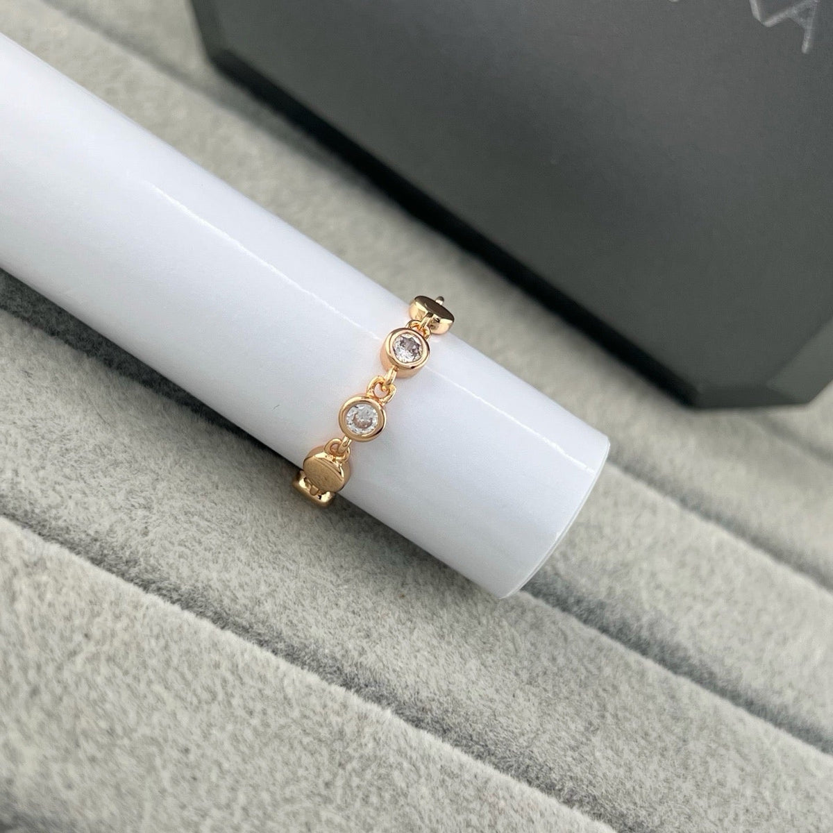 [Aura Jewelry]Move Link Chain Ring with Two Moving Diamonds