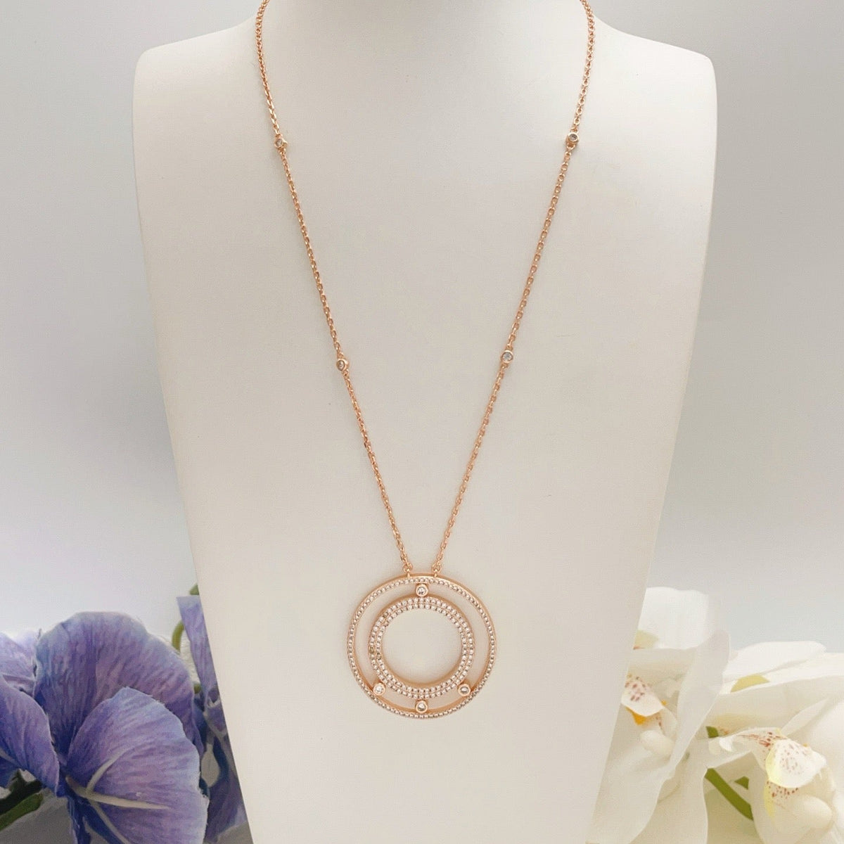 [Aura Jewelry] Move Romane Pavé Diamond Sliding Circle Long Necklace