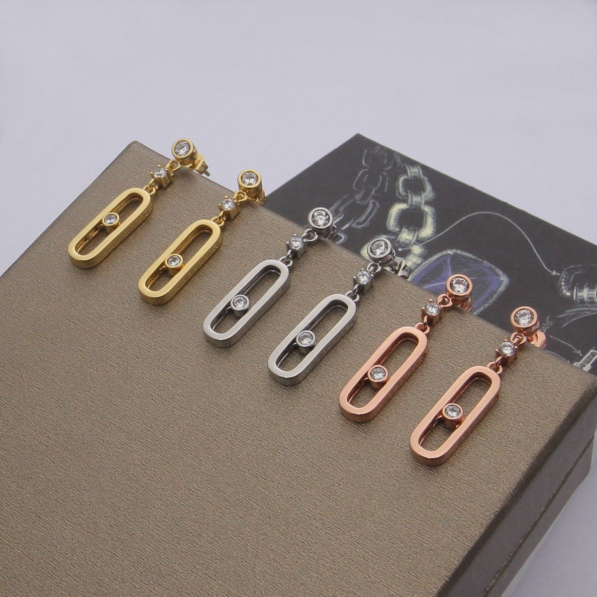 [Aura Jewelry] Move Uno Drop Earrings, Movable Stone
