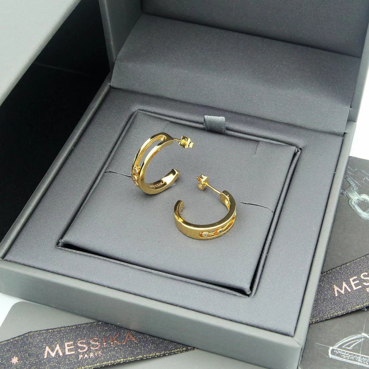 [Aura Jewelry] Move Double Hoop Earrings, 3 Movable Stones
