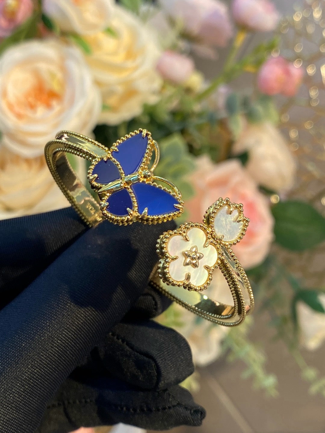 ¡®AuraJewelry¡¯Lucky Alhambra Butterfly & Clover Open Bangle, Blue Onyx & White MOP Gold‑Tone