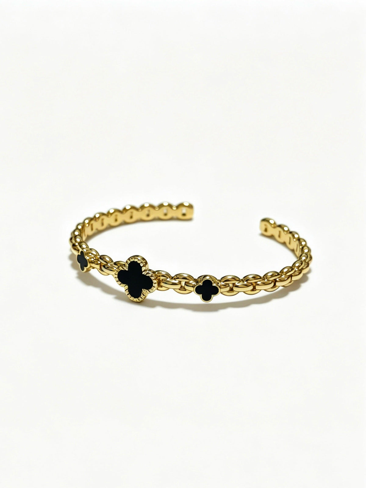 ¡®AuraJewelry¡¯Vintage Alhambra 3‑Flower Open Cuff, Black Onyx Gold‑Tone Chain Bangle