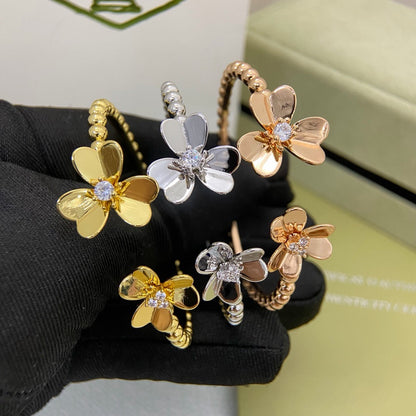 ¡®AuraJewelry¡¯Frivole Two‑Flower Open Bangle,