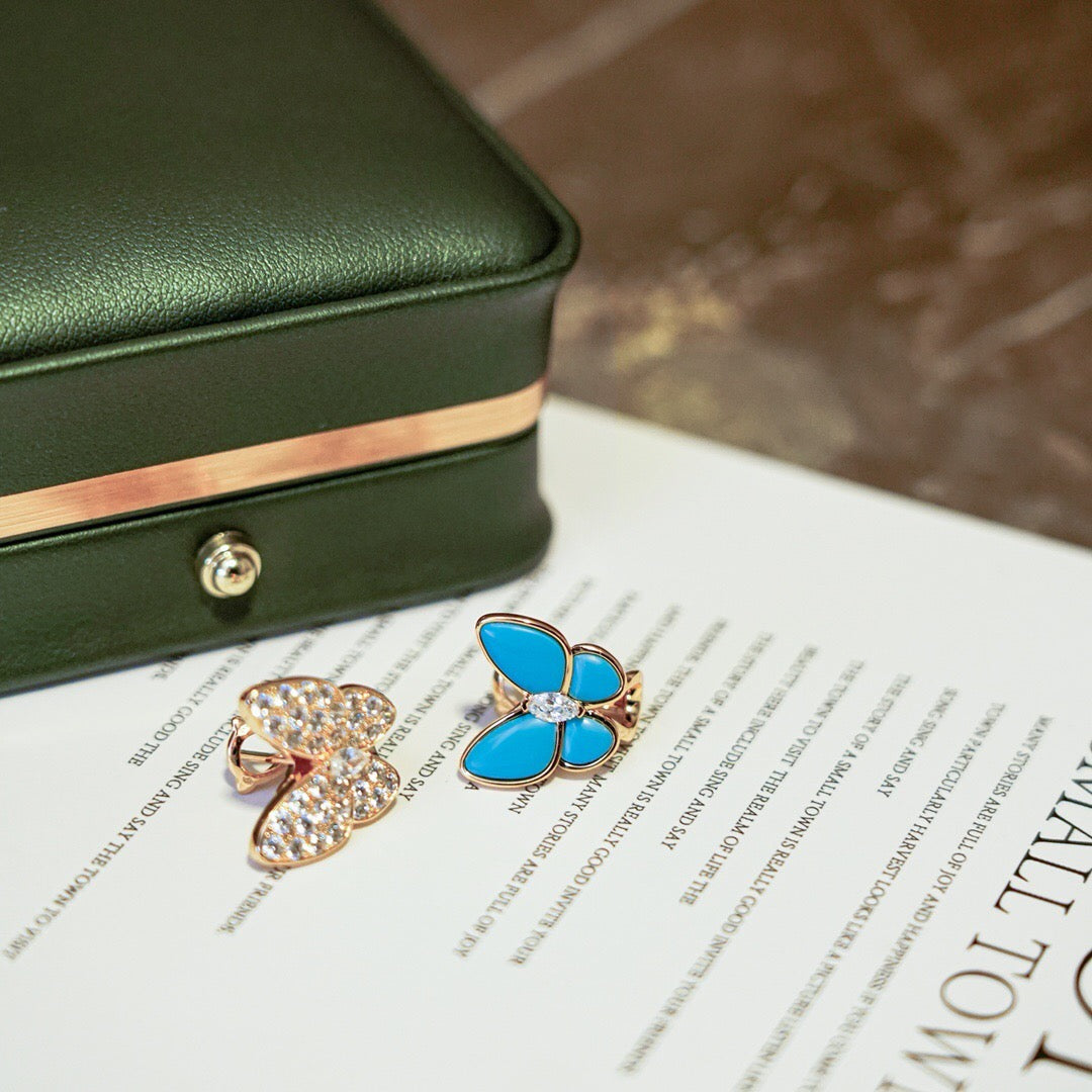 ¡®AuraJewelry¡¯Asymmetrical Butterfly Earclips