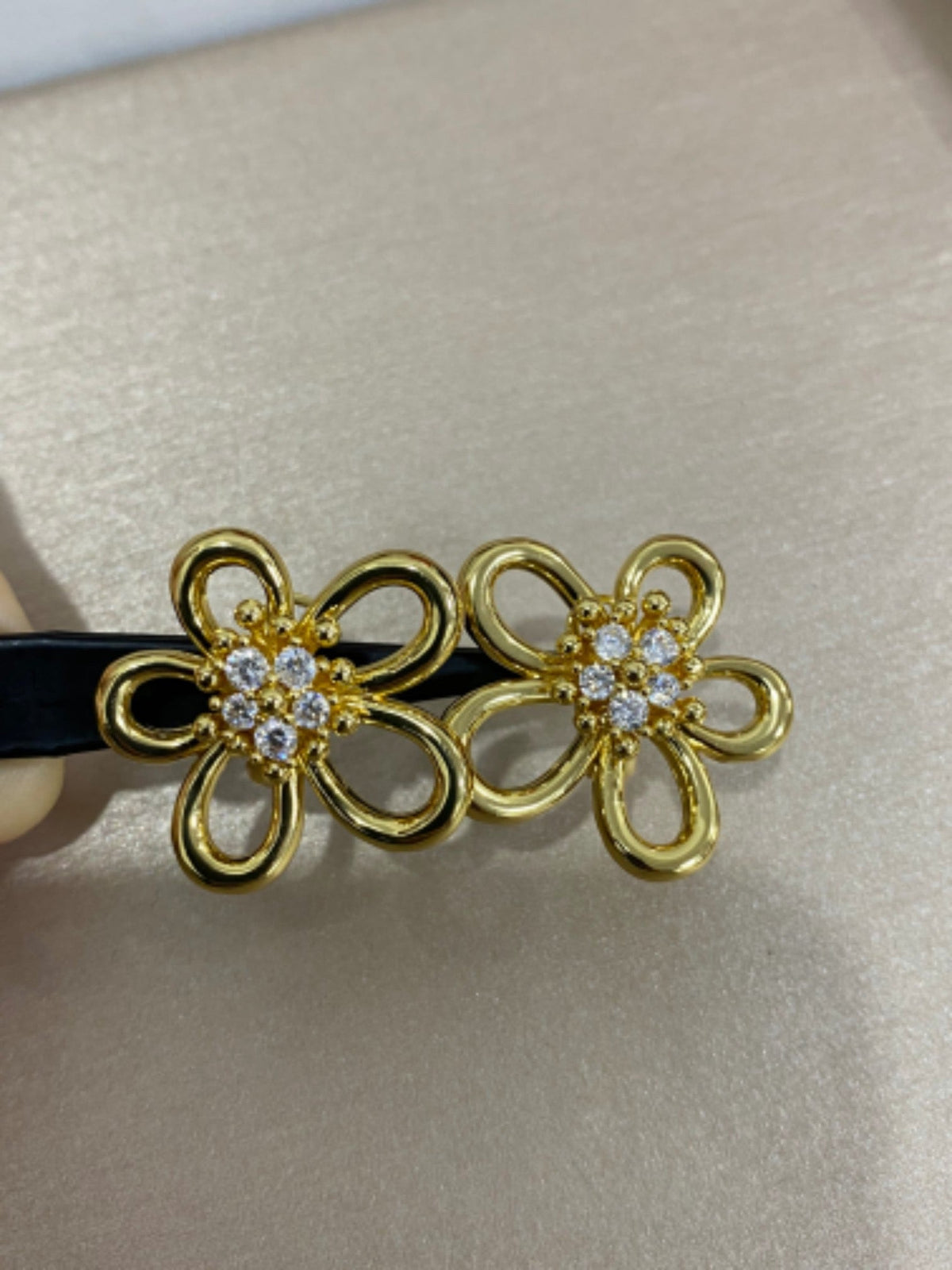 [AuraJewelry]Flowerlace Stud Earrings,