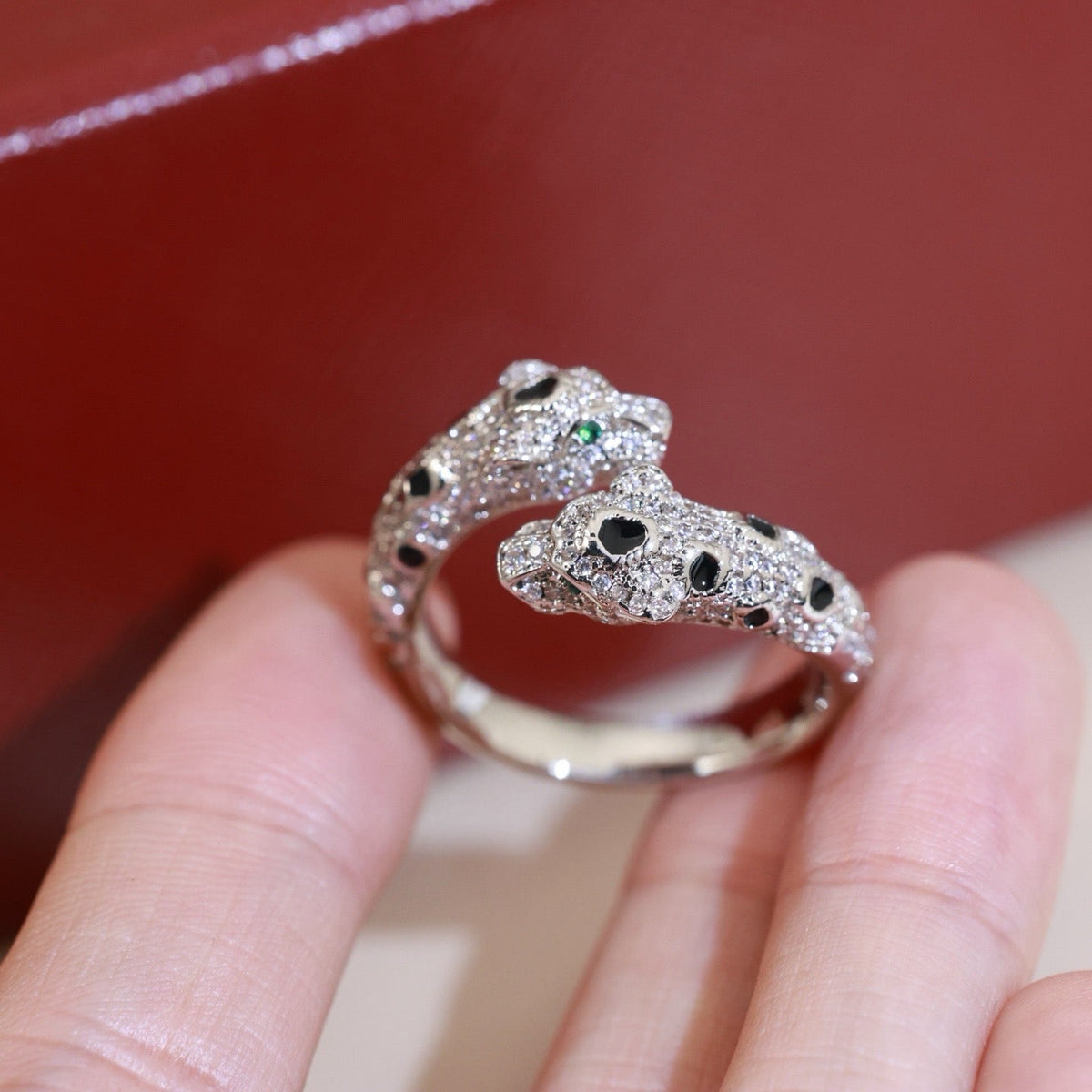 ¡®AuraJewelry¡¯Double‑Panther‑Head Full‑Pavé Diamond Open Ring