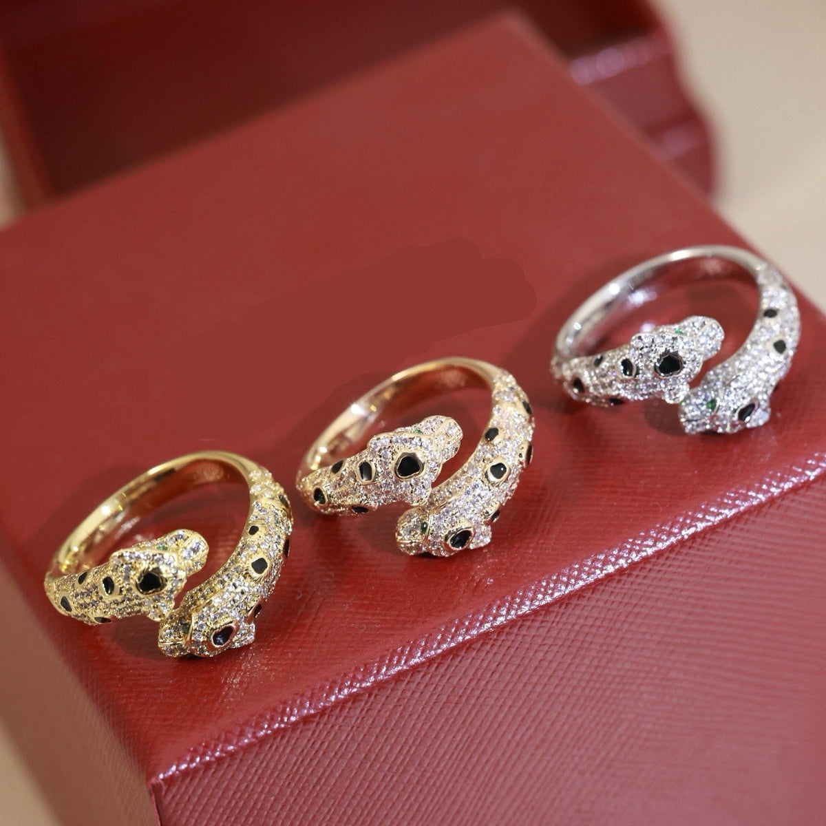 ¡®AuraJewelry¡¯Double‑Panther‑Head Full‑Pavé Diamond Open Ring