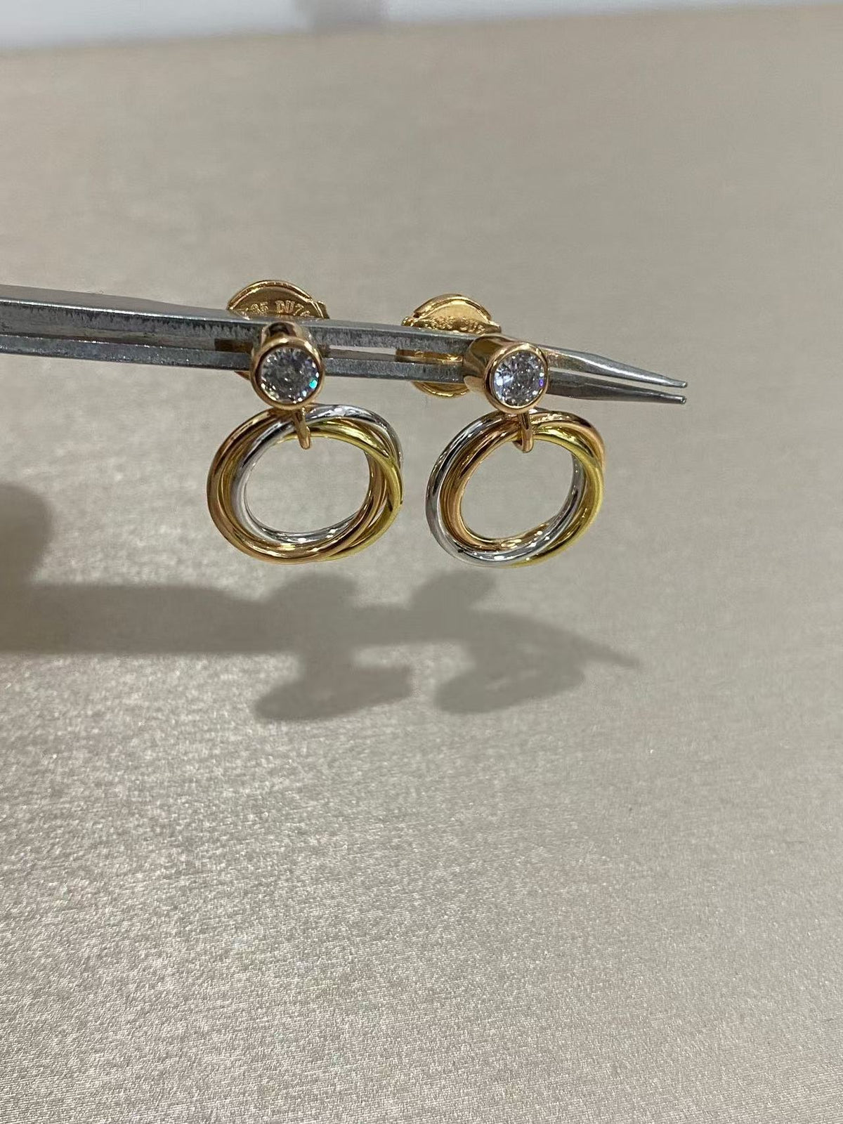 ¡®AuraJewelry¡¯Interlocking Three‑Band Diamond Drop Earrings