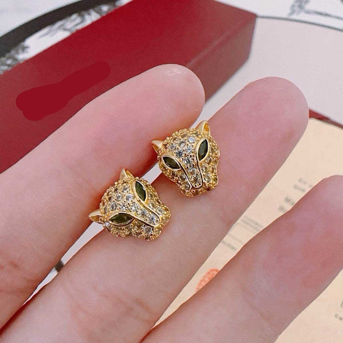 ¡®AuraJewelry¡¯Full‑Pavé Diamond Panther‑Head Stud Earrings（副本）