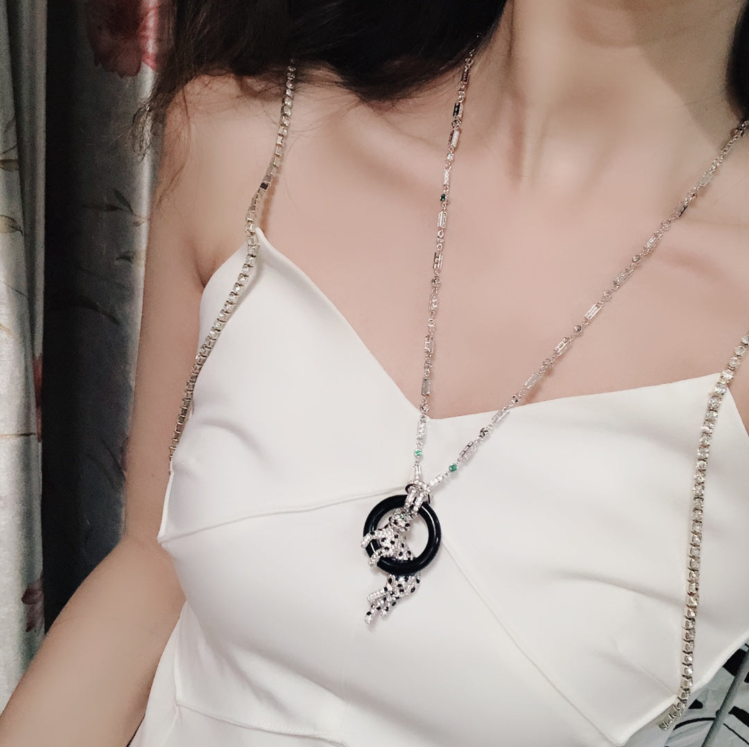 ¡®Aura Jewelry¡¯Pave Panther Circle Pendant Necklace