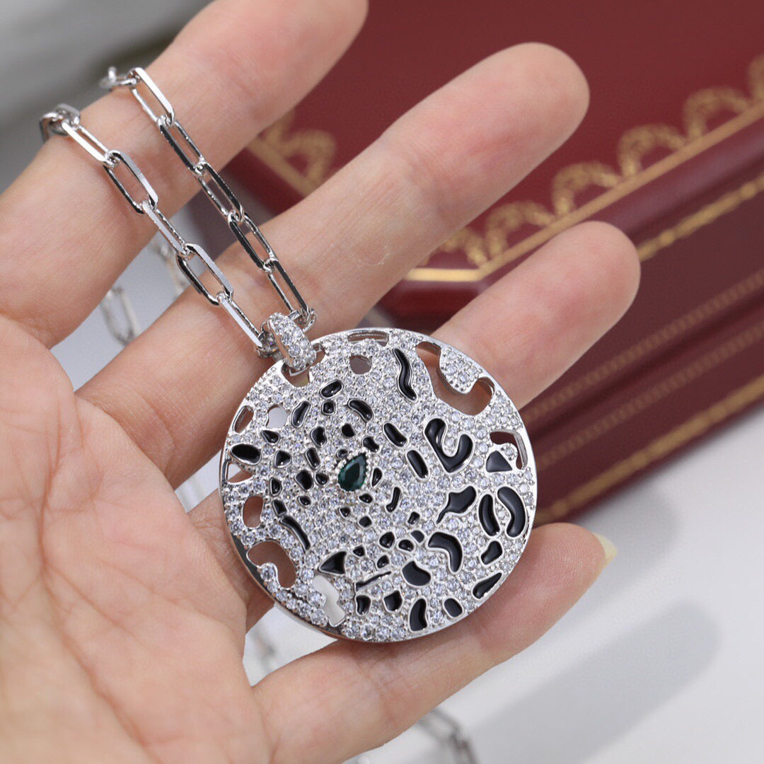 ¡®Aura Jewelry¡¯Openwork Round Pendant Necklace