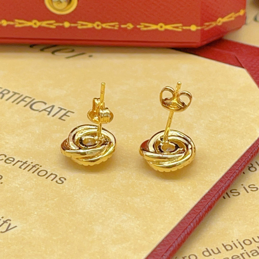 ¡®Aura Jewelry¡¯Love Knot Stud Earrings