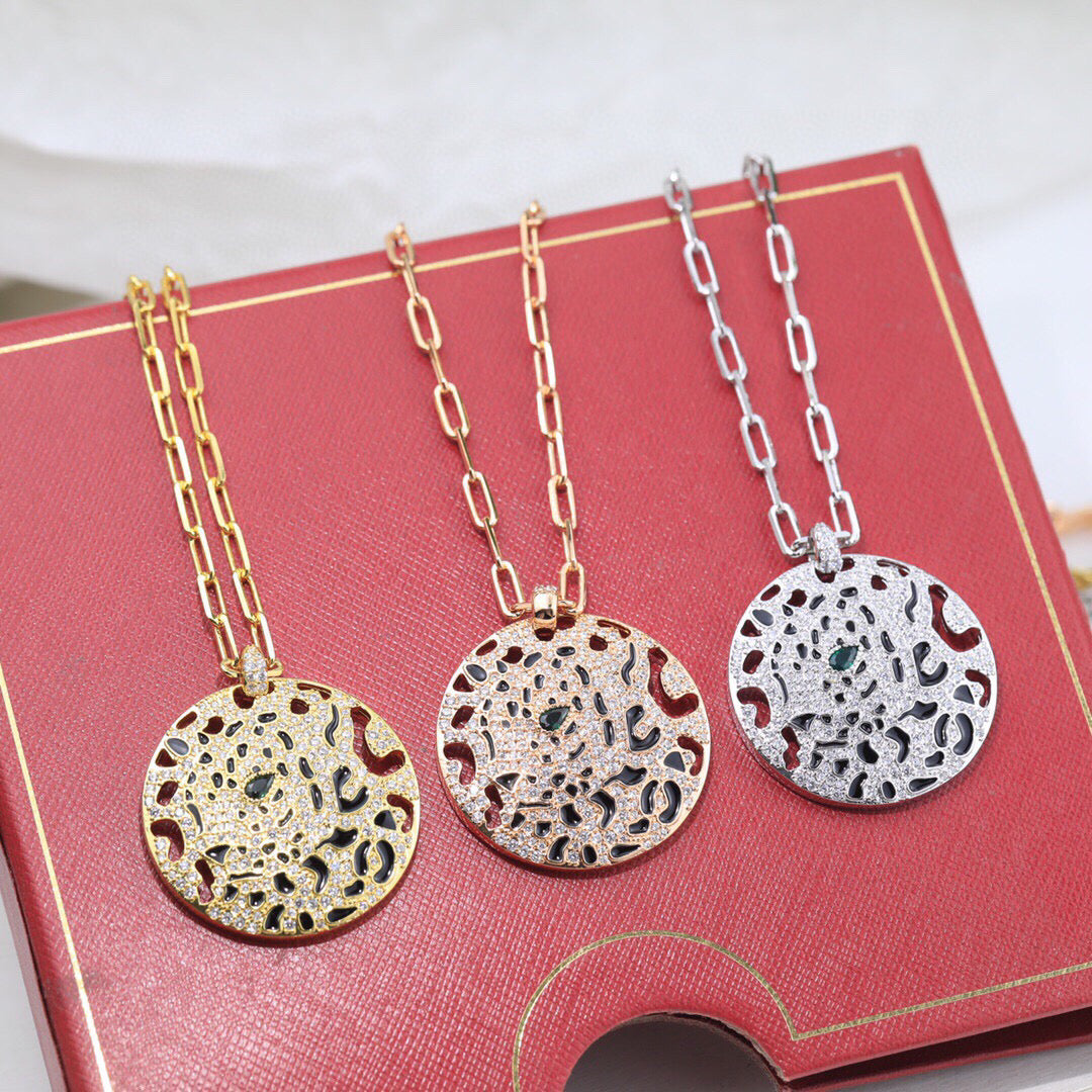 ¡®Aura Jewelry¡¯Openwork Round Pendant Necklace