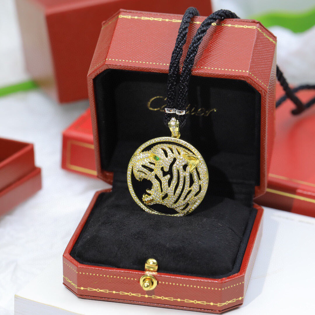 ¡®Aura Jewelry¡ Openwork Tiger Cord Pendant Necklace