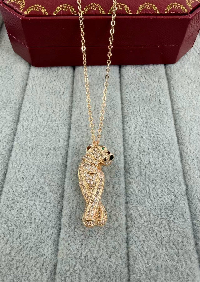 ¡®Aura Jewelry¡¯Pave Fish Pendant Necklace