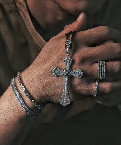 ¡®Aura Jewelry¡¯Pave Cross Pendant Necklace